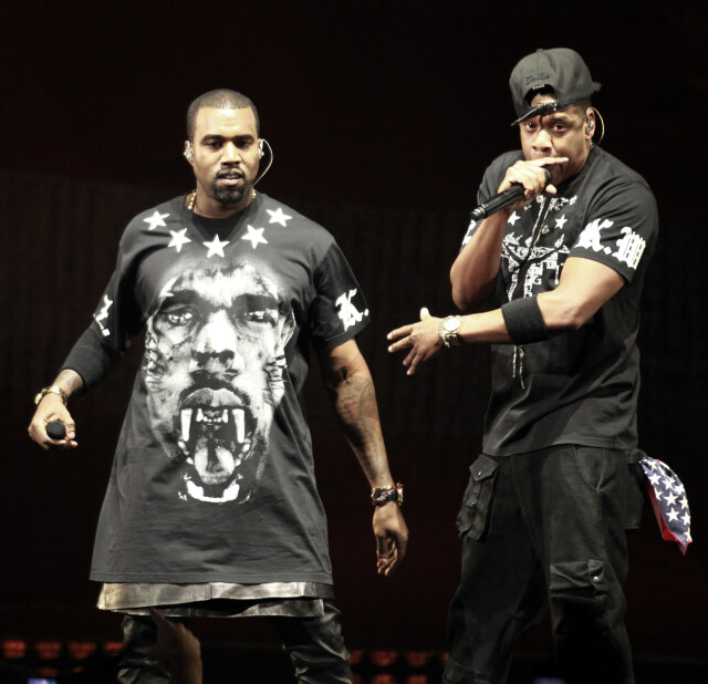 SUPERSTJERNER: Kanye West og Jay Z har spilt et utall konserter, både som soloartister og som duo. Her er de i aksjon under «Watch The Throne»-turnéen i november 2011. Foto: Ap SUPERSTJERNER: Kanye West og Jay Z har spilt et utall konserter, både som soloartister og som duo. Her er de i aksjon under «Watch The Throne»-turnéen i november 2011. Foto: Ap